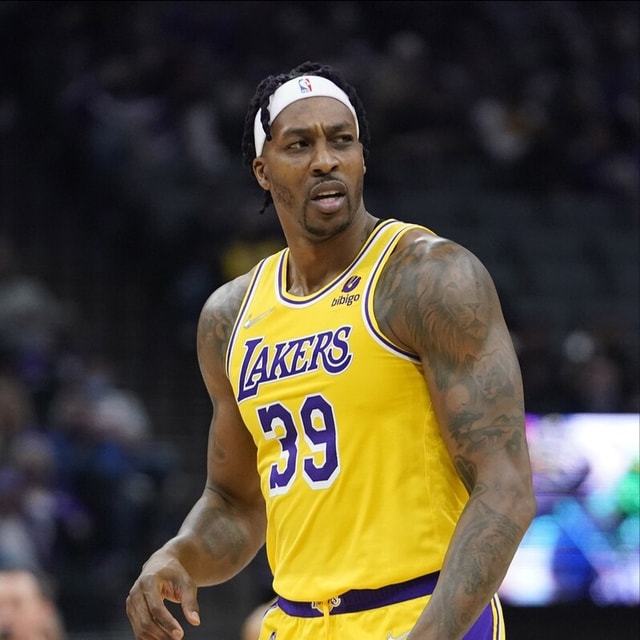 国际比赛日多伦多猛龙调整名单以备德国杯，回应争议环节打磨，信心回归，纪律约束更严格(nba多伦多猛龙队是加拿大的吗)