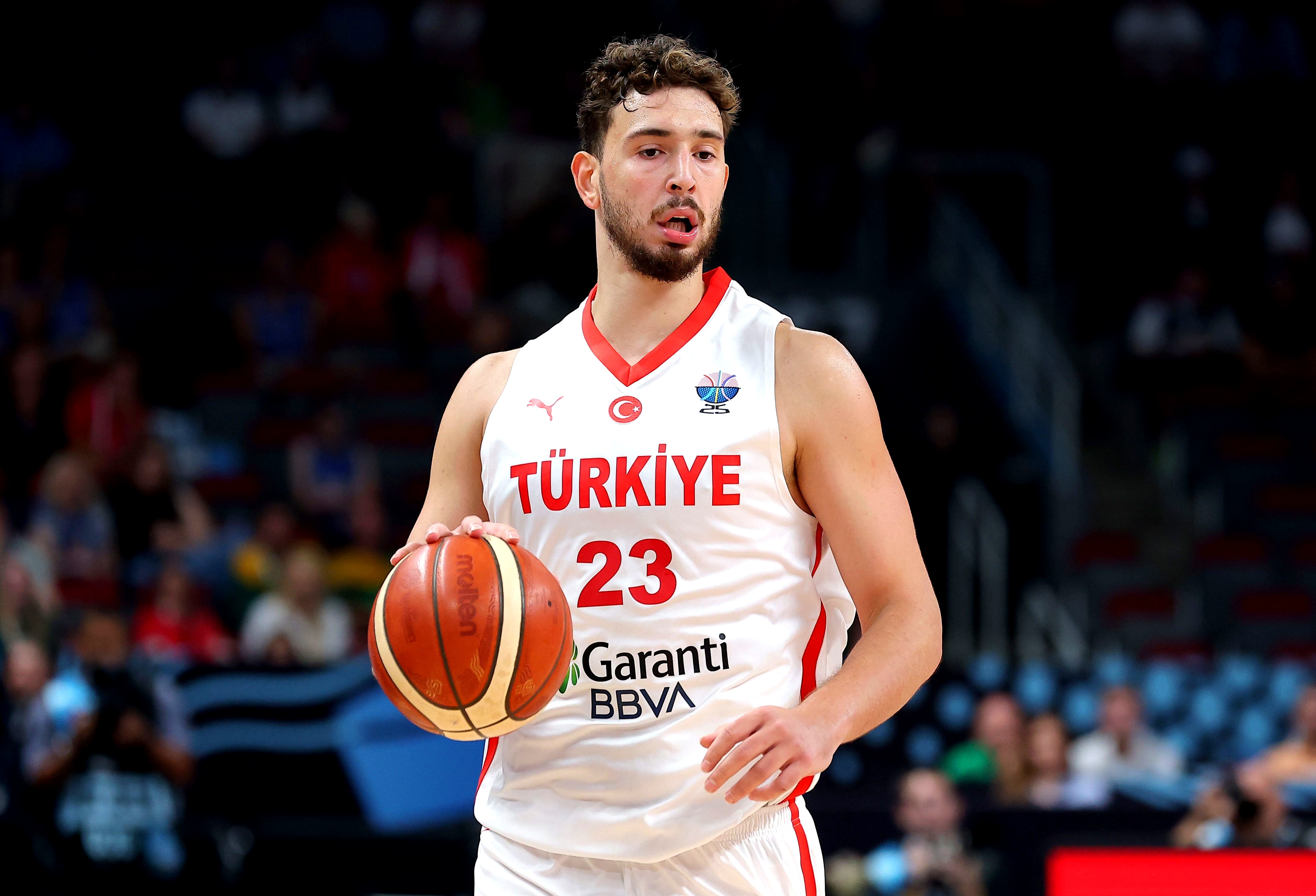 lol-包含CBA季后赛今夜走向成谜，里尔止住颓势，压力陡增，年轻球员得到机会的词条