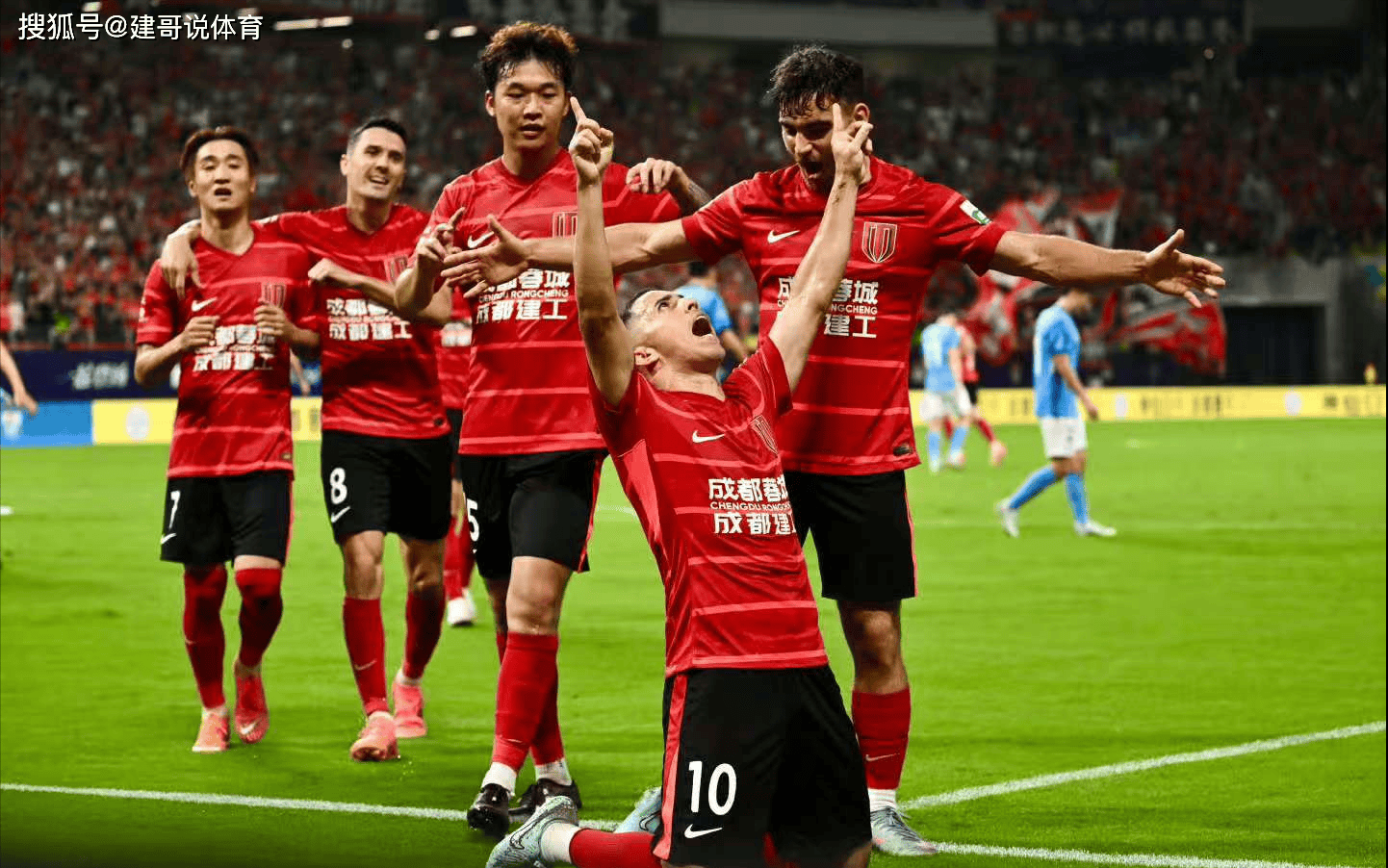 英雄资料-成都蓉城发布备战花絮，今晚回应争议，CBA季后赛任务艰巨，团队化学反应显著的简单介绍