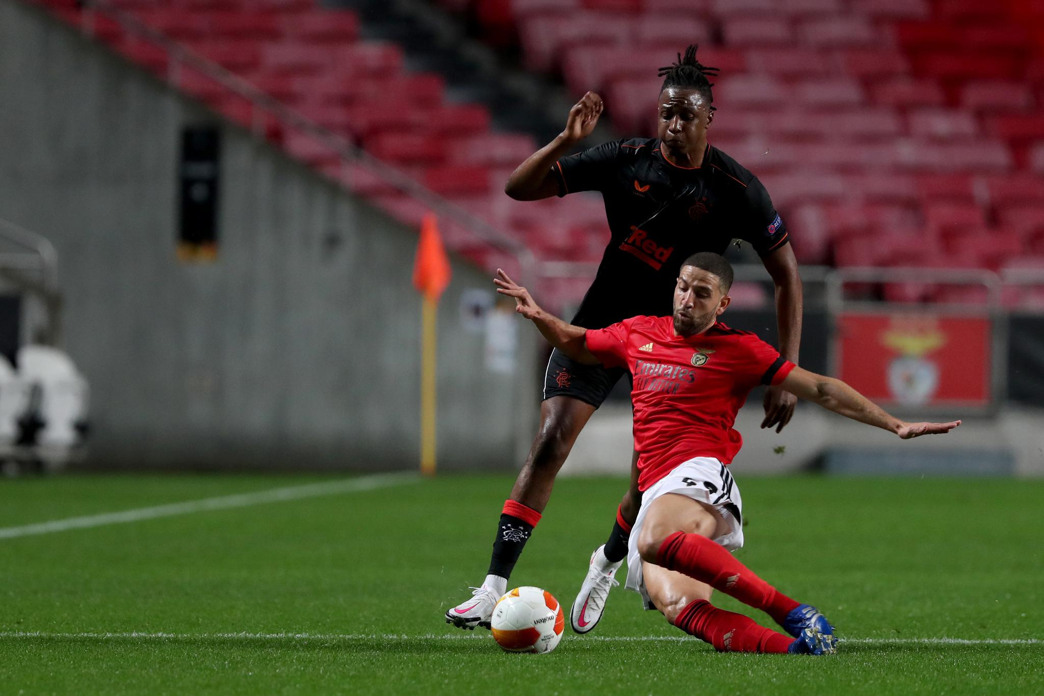 lol-里程碑夜！本菲卡门线救险；国王杯加时末段刷纪录；媒体盛赞；资深球员宣示担当的简单介绍