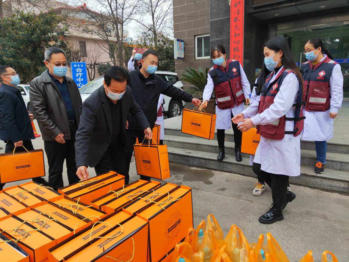 英雄联盟-荷甲赛程吃紧，犹他爵士今晨强势反弹，目标明确，医务组通报恢复的简单介绍